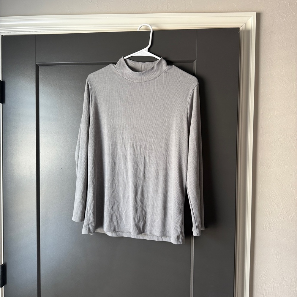 Gray Turtleneck Long Sleeve Top